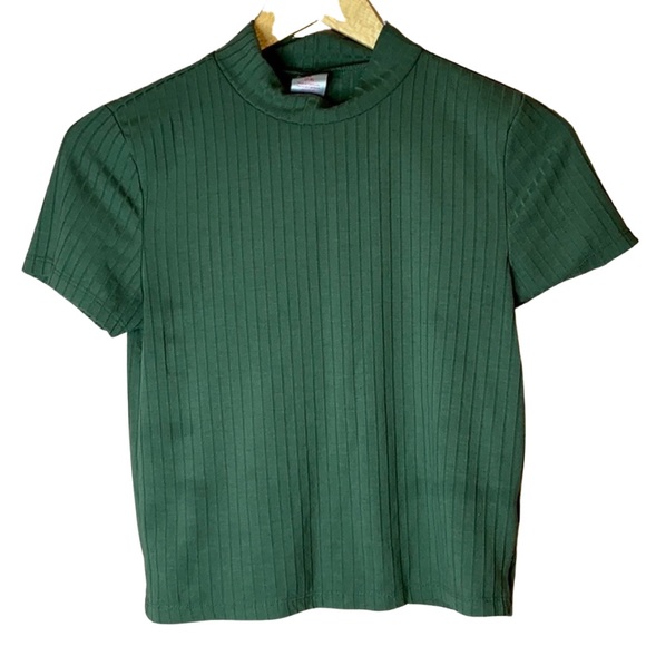 GREEN ‘NO BOUNDARIES’ RIBBED CROP TOP!!! - Picture 1 of 6